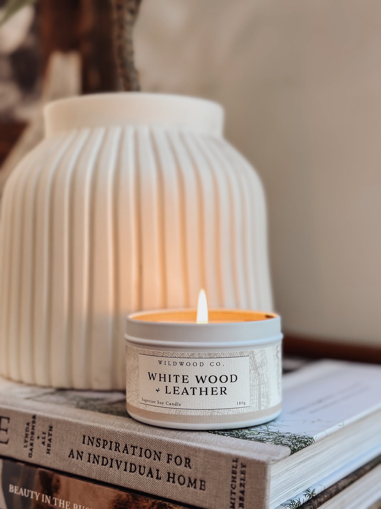 WHITE WOOD & LEATHER with Blood Orange, Vanilla + Nutmeg | 180g Candle
