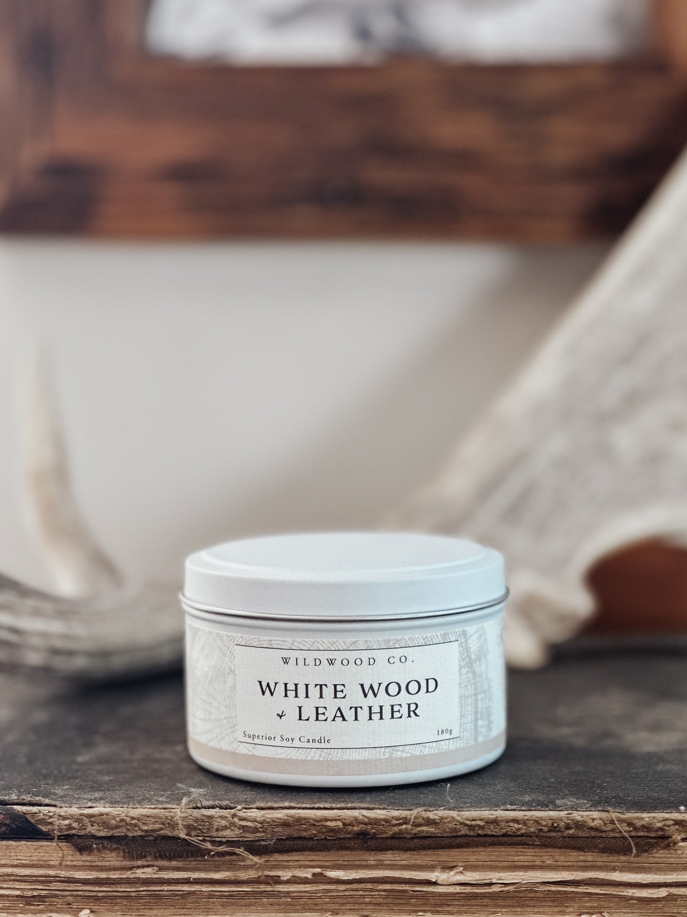 WHITE WOOD & LEATHER with Blood Orange, Vanilla + Nutmeg | 180g Candle