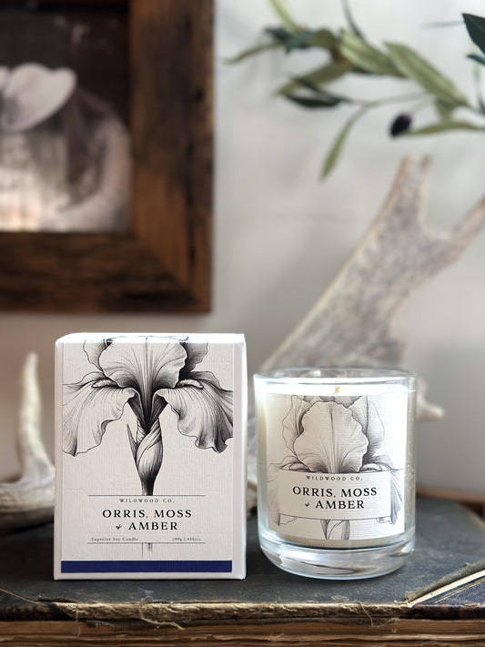 Beautiful scented candle Amber Moss Orris Candle Glasshouse style